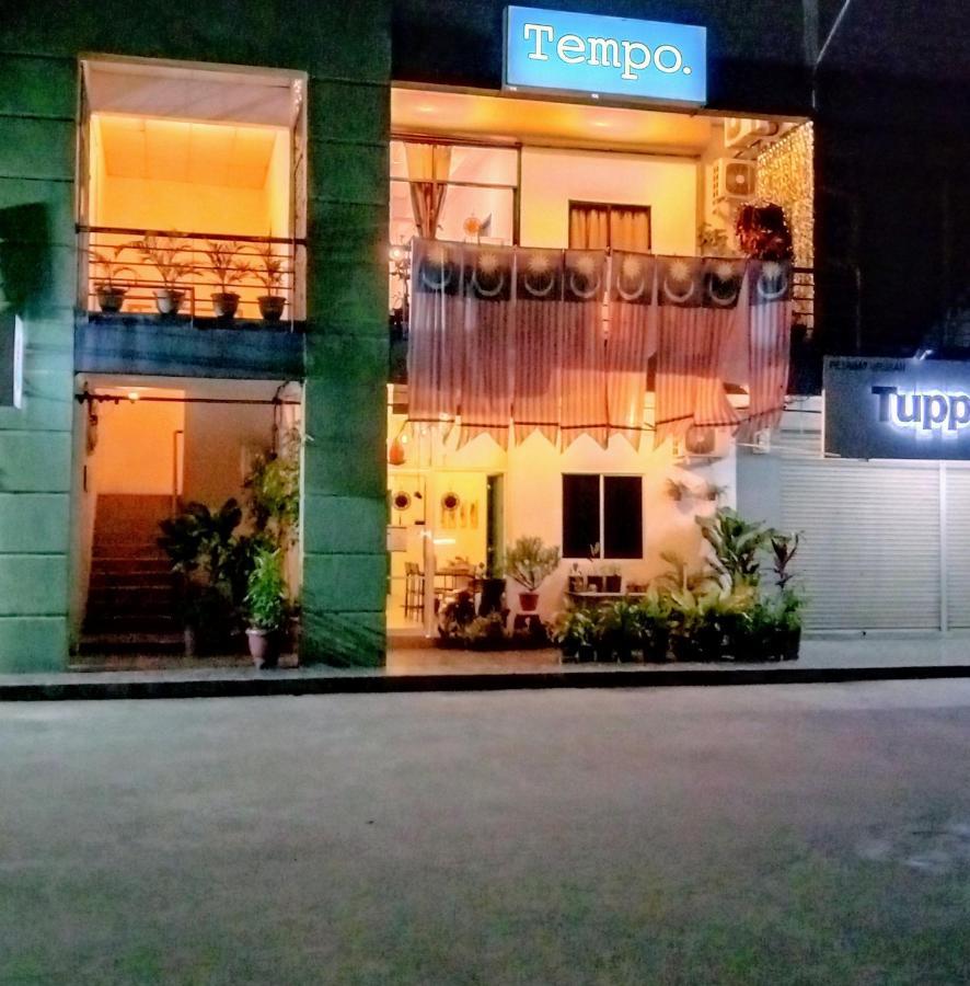 Tempo Hostel Semporna Exterior photo